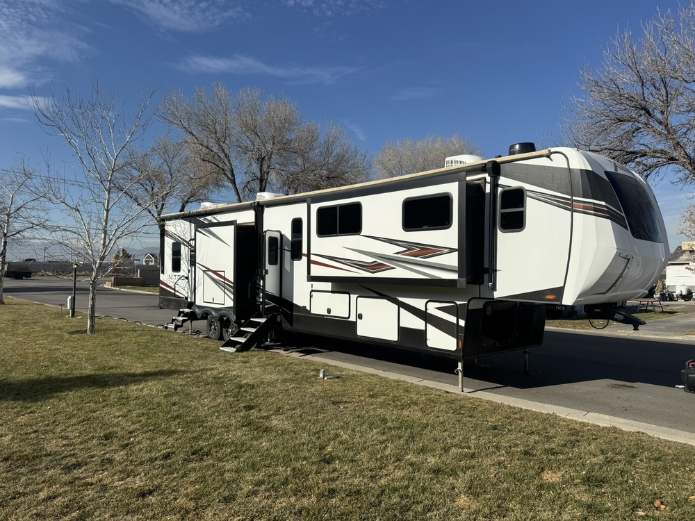 Photo of Rv