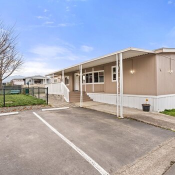 Thumbnail of mobile home