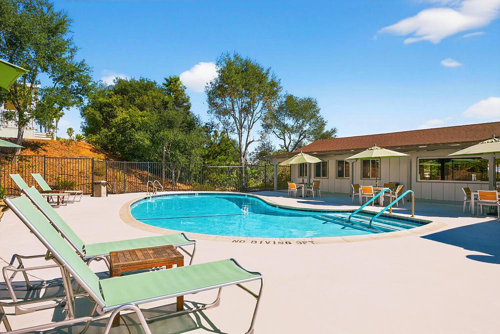 29 1120 E Mission Rd Fallbrook CA 92028 USA Exterior DSC02750 EDIT