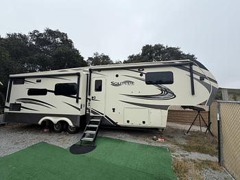 Thumbnail of RV