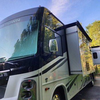 Thumbnail of RV