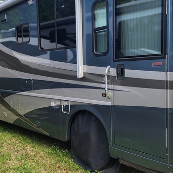 Thumbnail of RV