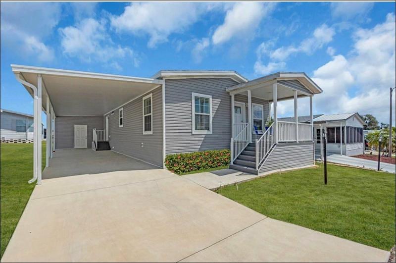 Photo of Mobile Home