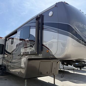 Thumbnail of RV