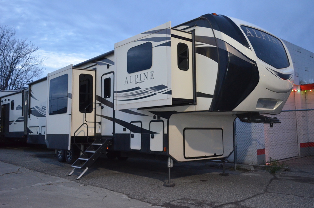Photo of Rv