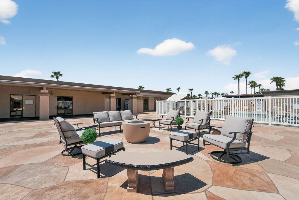 21 400 N Plaza Dr Apache Junction AZ 85120 USA Exterior DSC00572