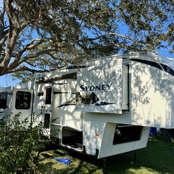 Thumbnail of RV
