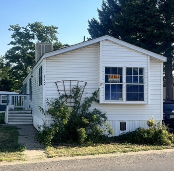 Thumbnail of mobile home