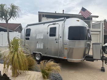 Thumbnail of RV