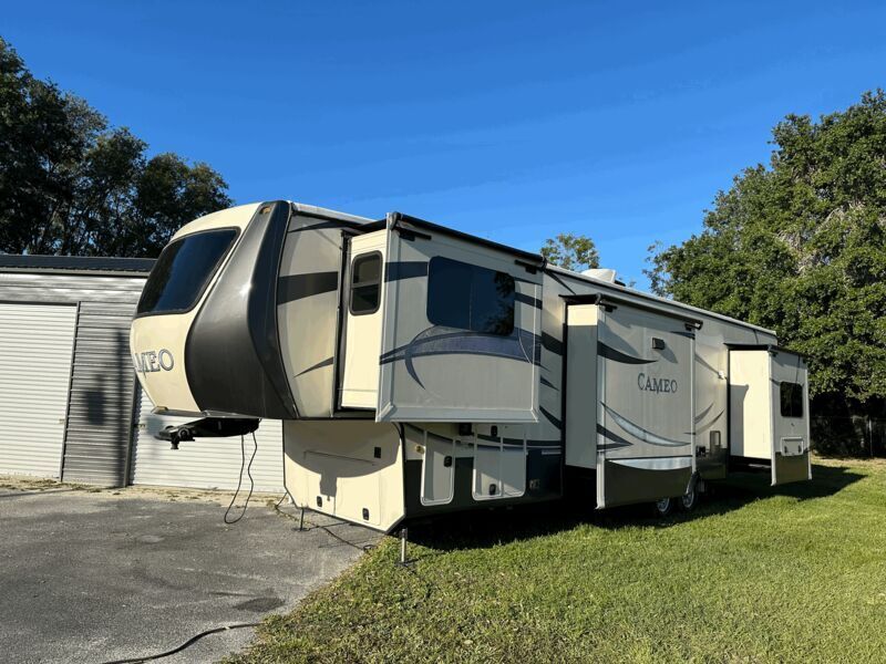 Photo of Rv