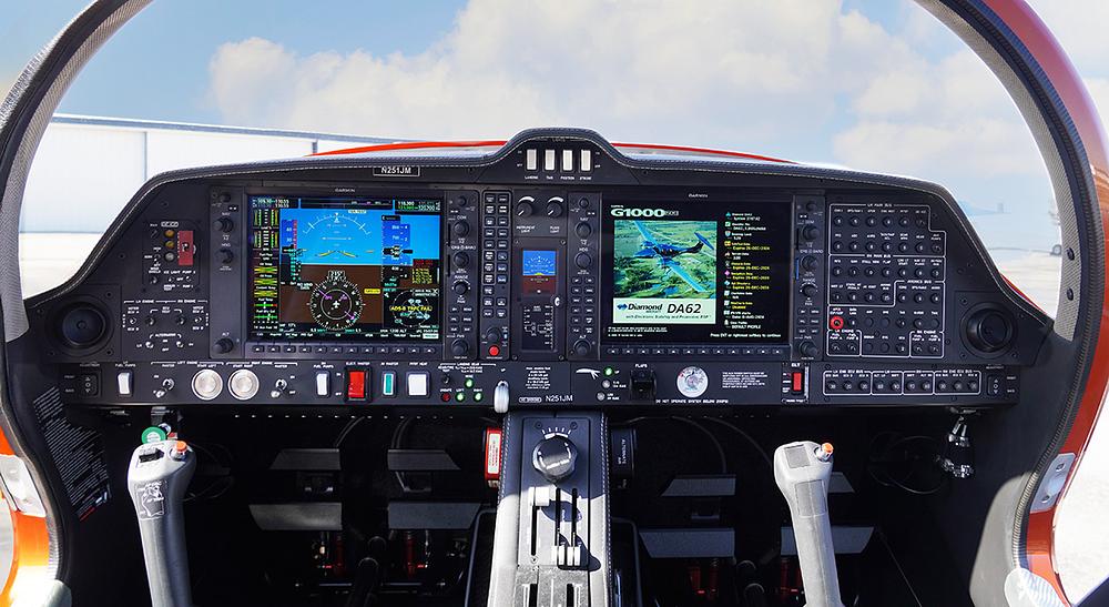 N251JM_4.jpg