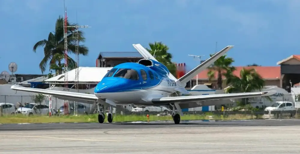 7832/cirrus-vision-jet-g2-plus-2021-flightmarket-id-7832-26532.webp