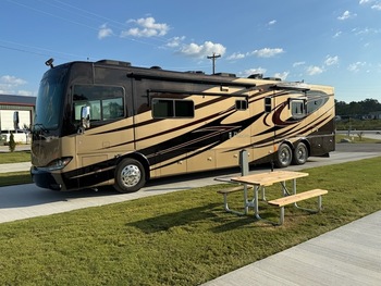 Thumbnail of RV