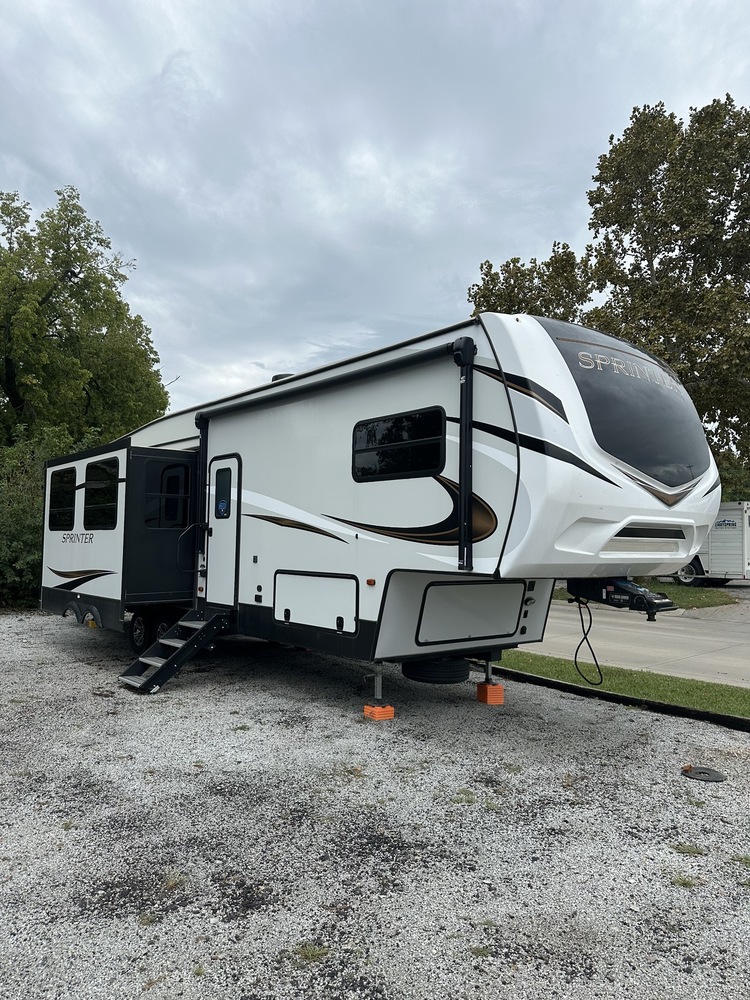 Photo of Rv
