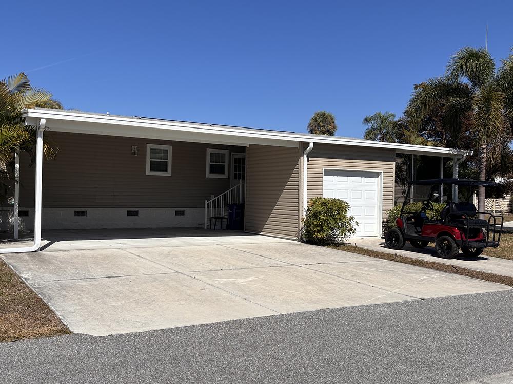 Camelot Lakes Village