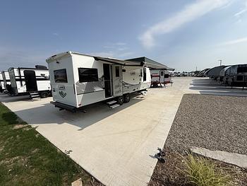 Thumbnail of RV