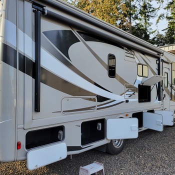 Thumbnail of RV