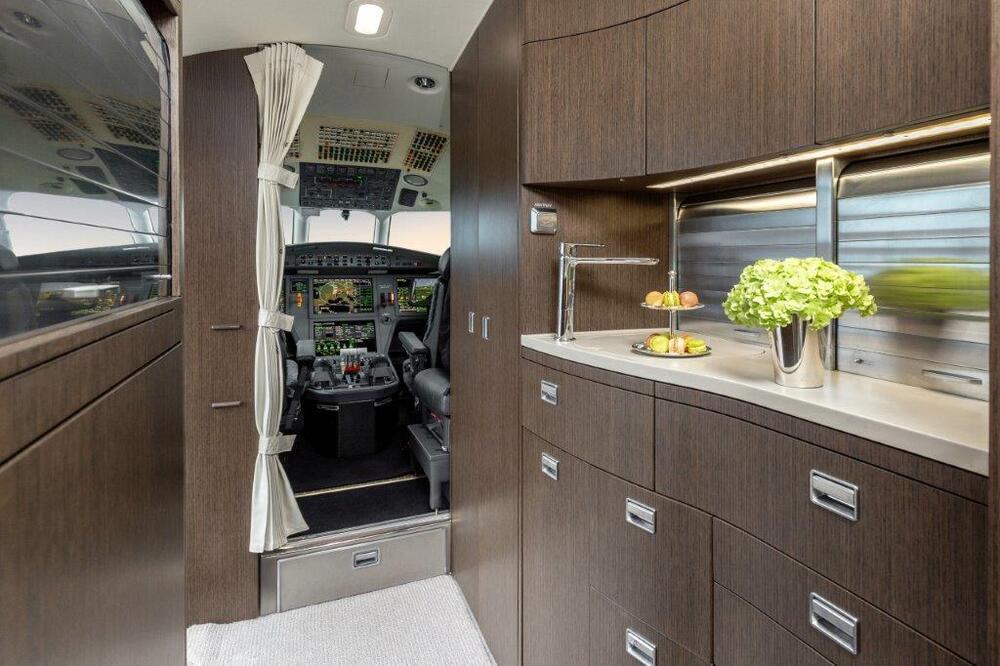 Dassault Falcon 900LX_Galley 2.jpg
