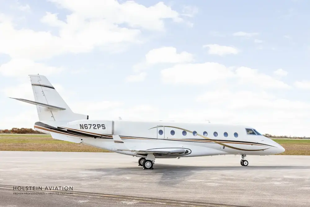 7600/gulfstream-g200-2000-flightmarket-id-7600-24592.webp