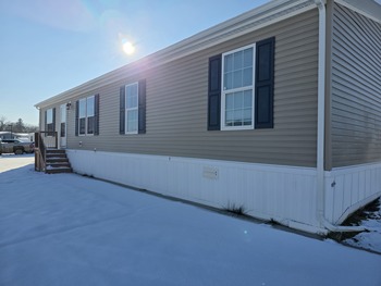 Thumbnail of mobile home