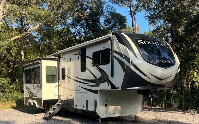 Photo of Rv