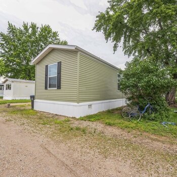 Thumbnail of mobile home