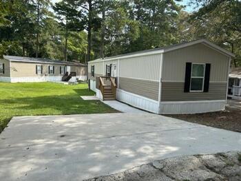 Thumbnail of mobile home