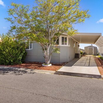 Thumbnail of mobile home