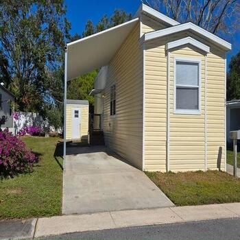 Thumbnail of mobile home