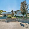 Mobile Home for Sale: In Park - Central Point, OR, Central Point, OR