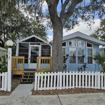 Thumbnail of mobile home