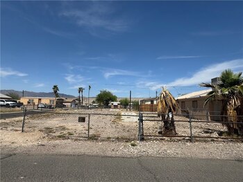 Thumbnail of mobile home lot