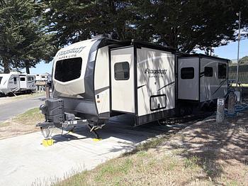 Thumbnail of RV