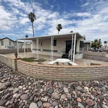 Thumbnail of mobile home