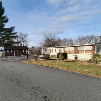 Thumbnail of mobile home
