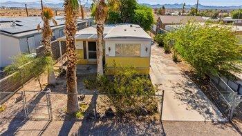 Thumbnail of mobile home