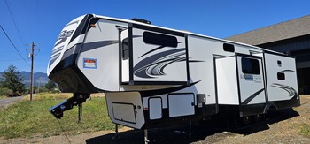 Thumbnail of RV