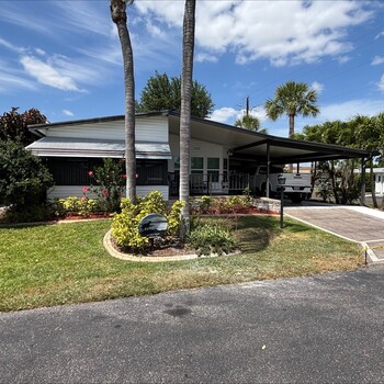 Thumbnail of mobile home