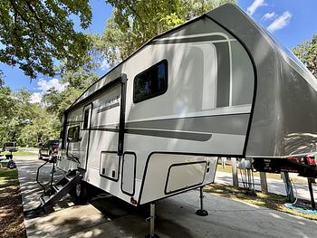 Thumbnail of RV