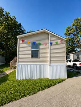 Thumbnail of mobile home