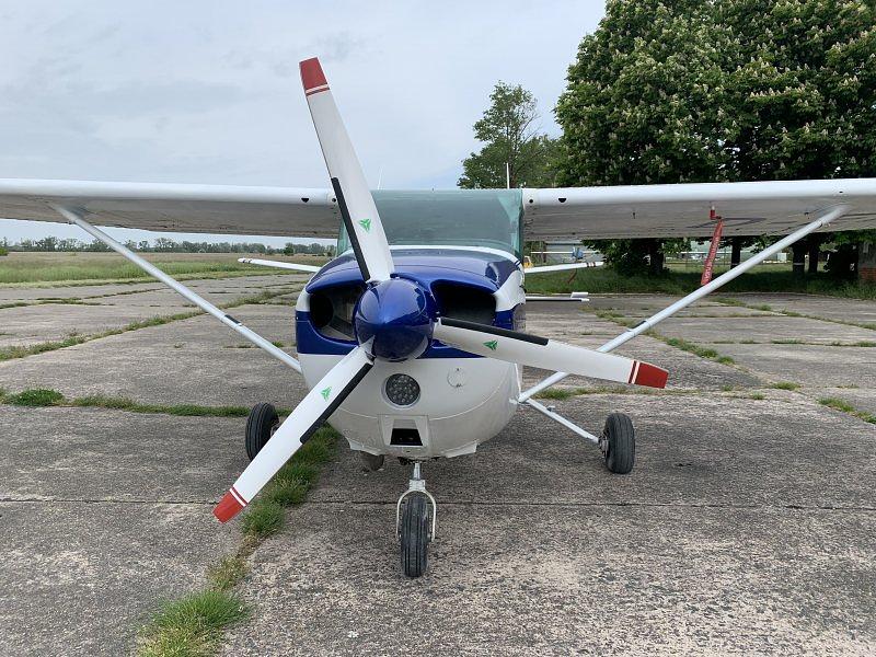 AD17262_2.jpg