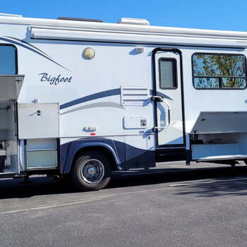 Thumbnail of RV