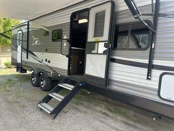 Thumbnail of RV