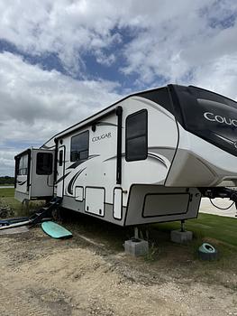 Thumbnail of RV