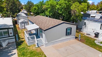 Thumbnail of mobile home