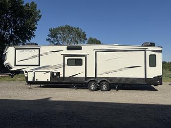 Thumbnail of RV