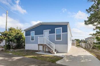 Thumbnail of mobile home