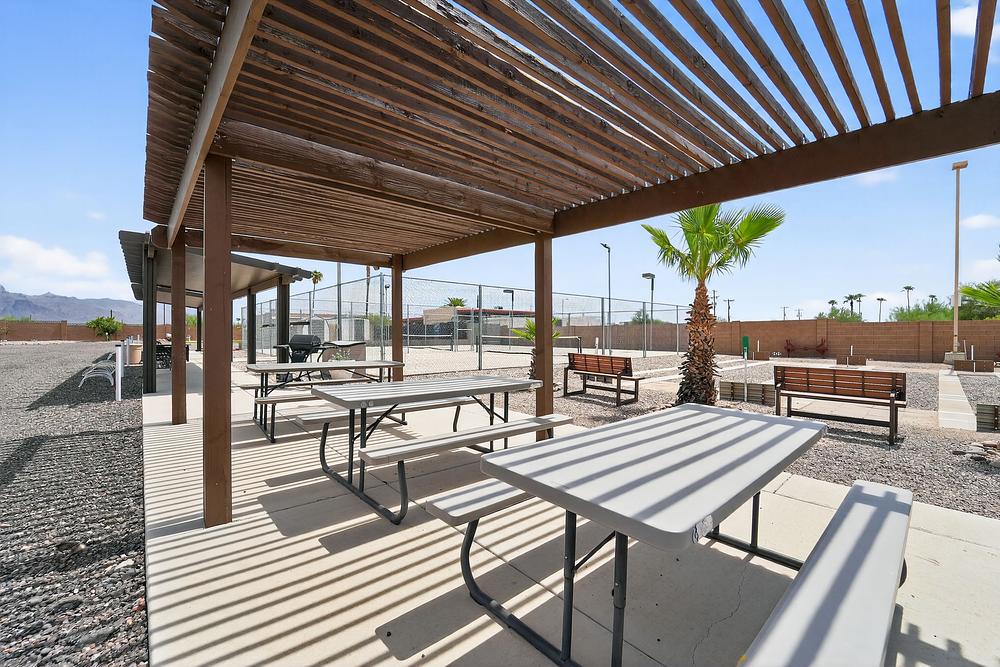 17 400 N Plaza Dr Apache Junction AZ 85120 USA Exterior DSC00505