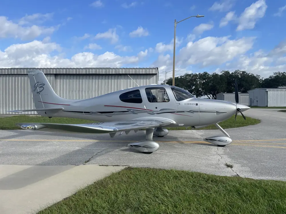 7569/cirrus-sr22-g3-2008-flightmarket-id-7569-34081.webp
