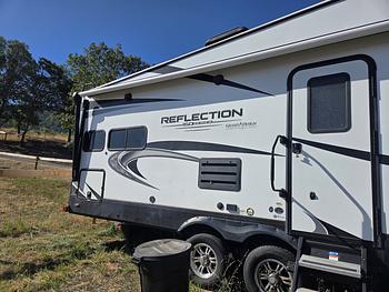 Thumbnail of RV